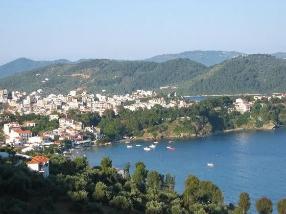 Viajar a Guía de Skiathos: La isla cosmopolita de las Espóradas - Guía completa de viaje