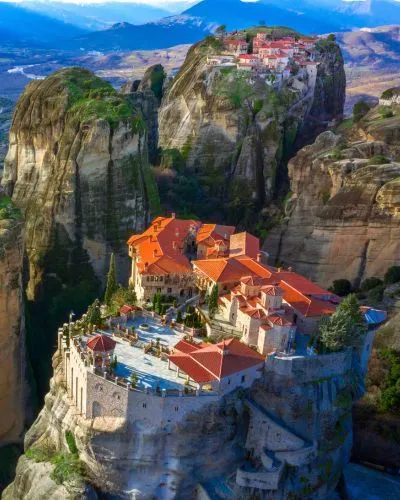 04 JUL / MONASTERIOS DE METEORA – TERMÓPILAS – ATENAS
