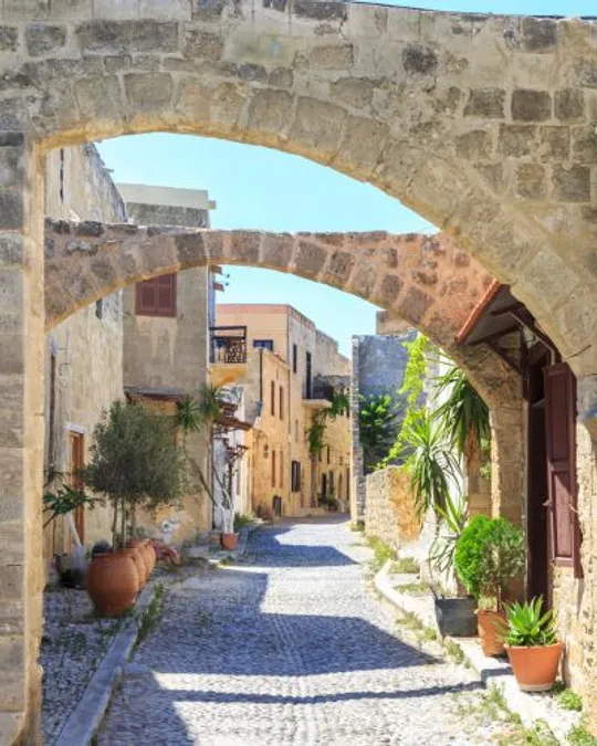 VISITA DE LA CIUDAD DE RODAS