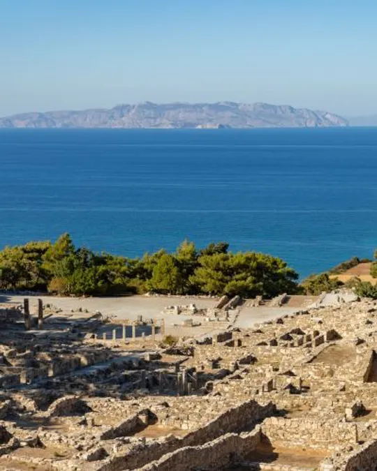 KAMIROS – IALYSSOS – VALLE DE LAS MARIPOSAS