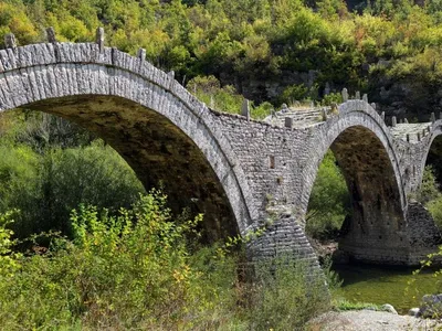 FLY & DRIVE: ATENAS Y GRECIA CENTRAL - 2026