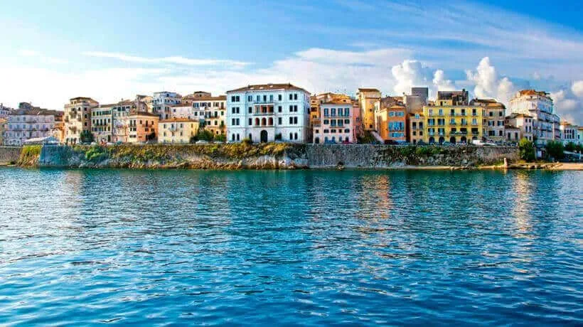 Viajar a Guía de Corfú (Kerkyra): La isla esmeralda del Jónico - Guía completa de viaje