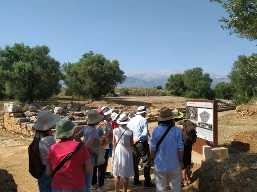 Guías expertos en historia y mitología griega