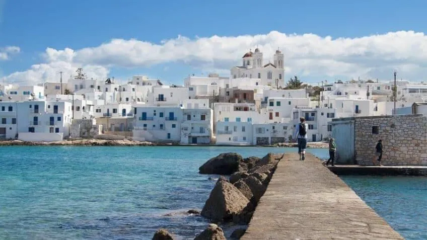 Viajar a Guía de Paros: Playas de ensueño y pueblos tradicionales - Guía completa de viaje