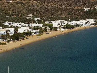 Guía de Sifnos: Cerámica, gastronomía y pueblos blancos